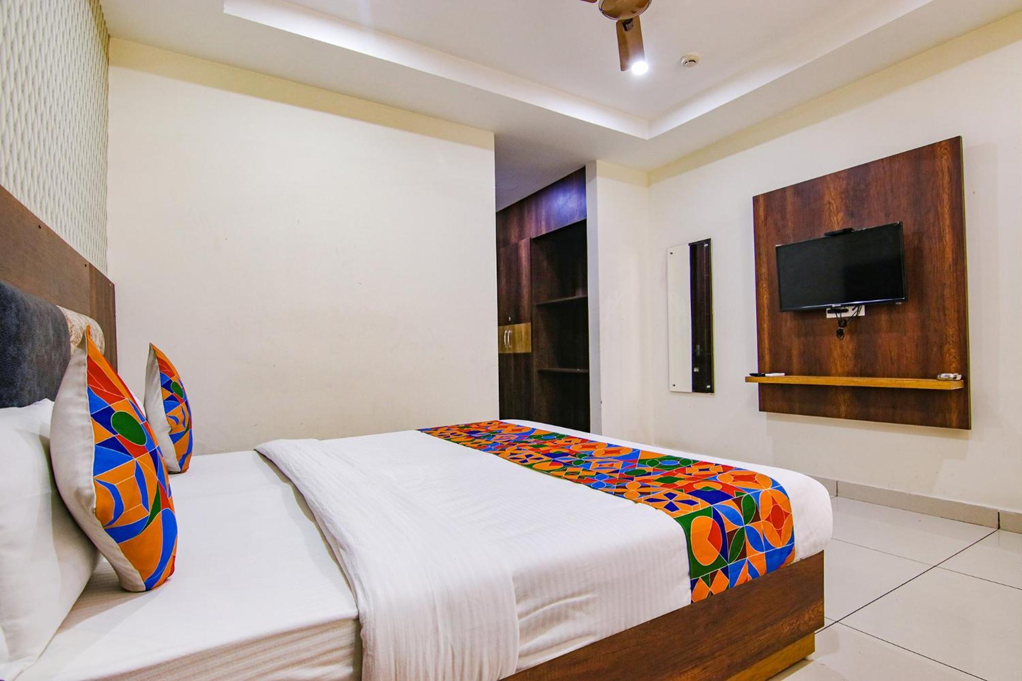 Fabhotel Lime Wood Mohali Εξωτερικό φωτογραφία