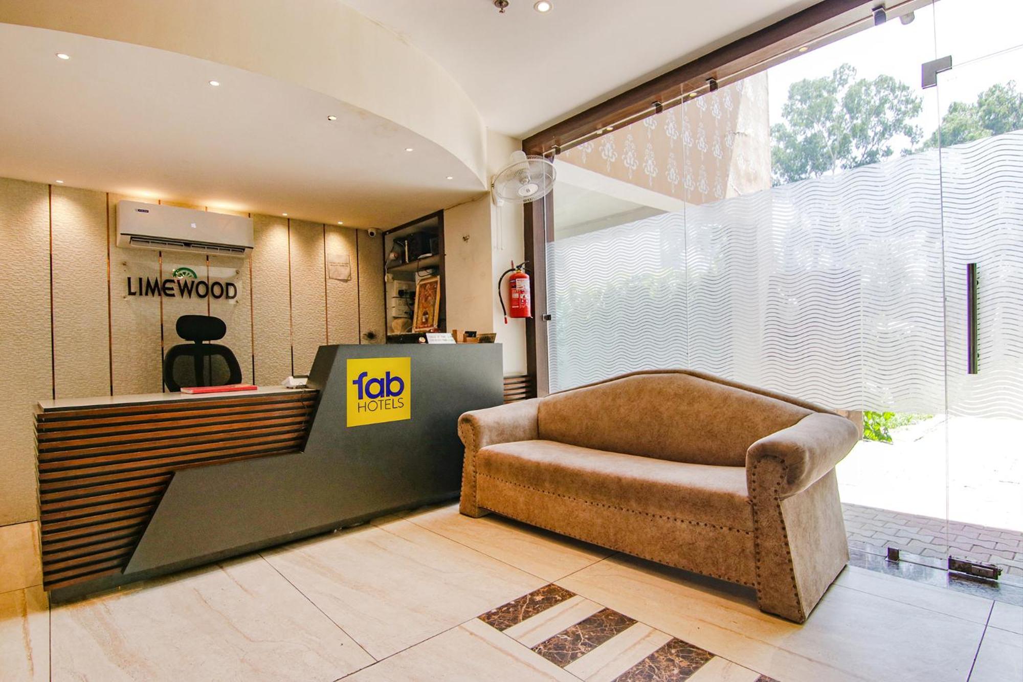 Fabhotel Lime Wood Mohali Εξωτερικό φωτογραφία